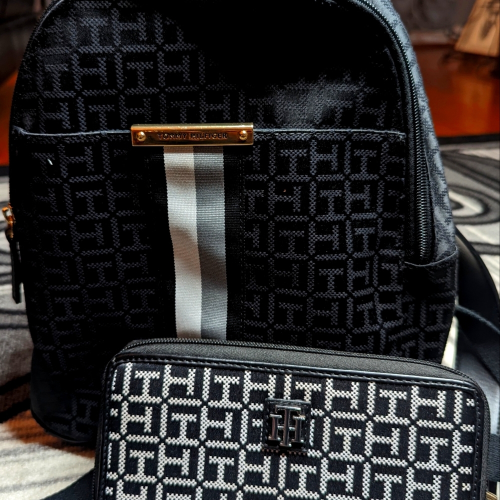 Tommy Hilfiger back pack and wallet